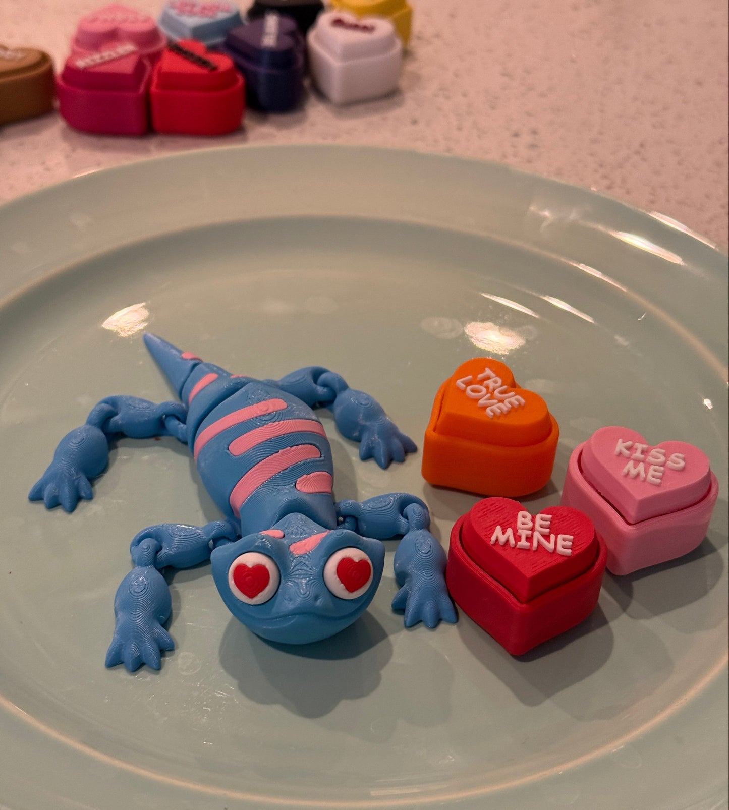 Articulating Love Lizard - Flexible & Fun Fidget Toy