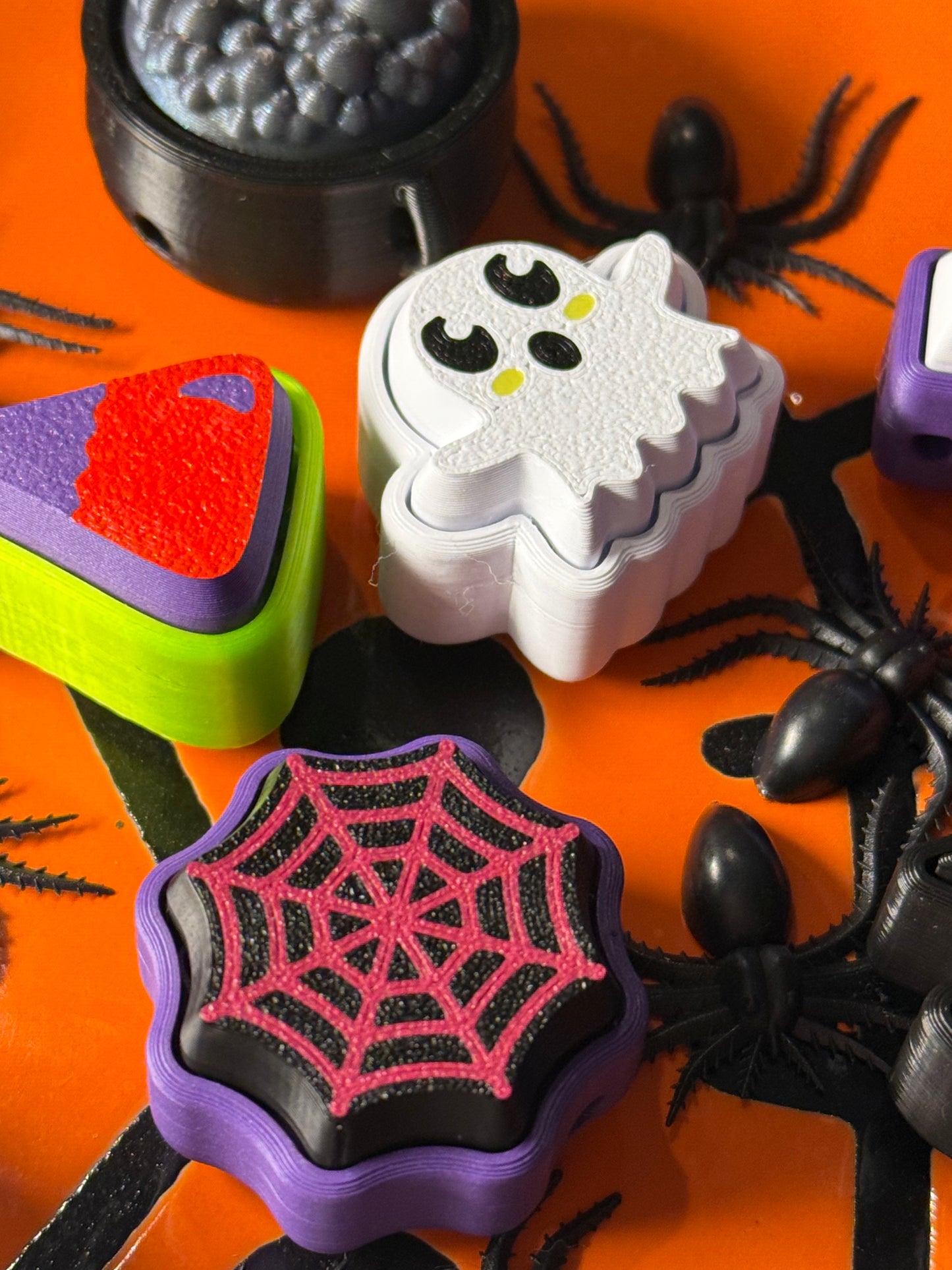 Halloween Mystery Fidget Clicker Pack – Spooky, Satisfying, and So Much Fun! 🎃👻
