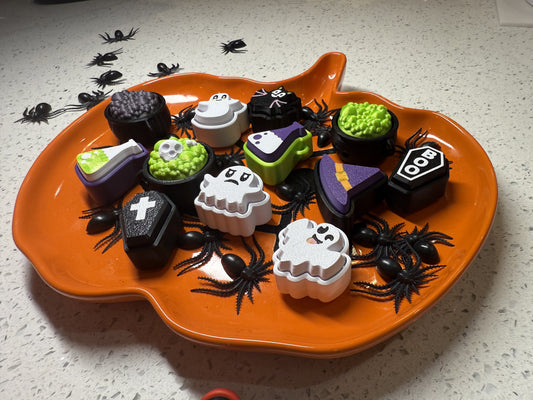 Halloween Mystery Fidget Clicker Pack – Spooky, Satisfying, and So Much Fun! 🎃👻