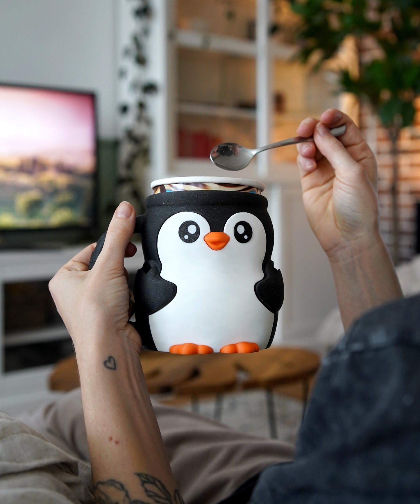 Penguin-Shaped 3D Printed Ice Cream Pint Holder – With Spoon Slots & Cookie Drawer!