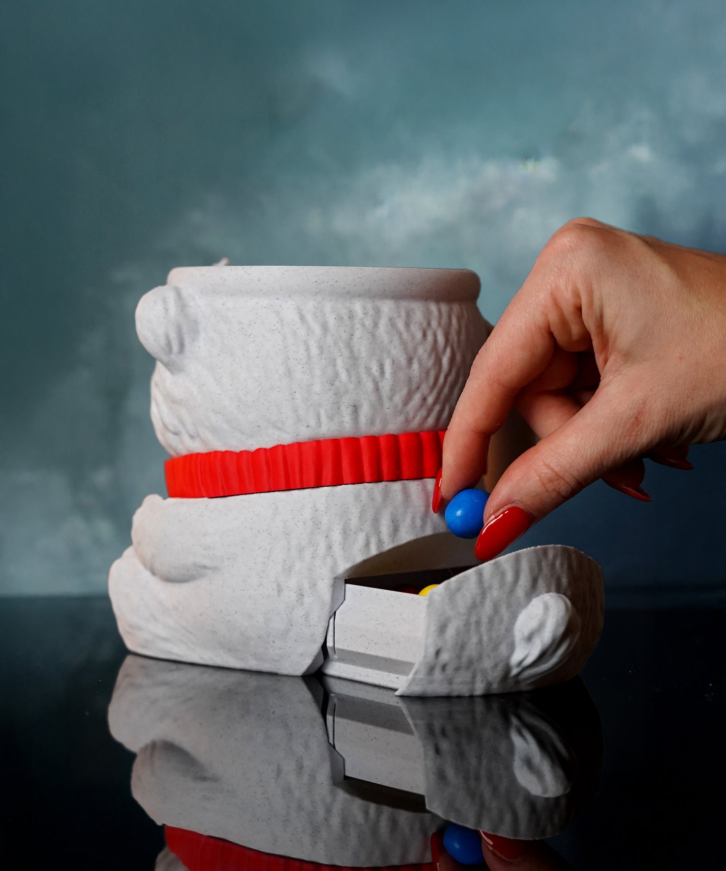 Pawblo, the IceBear Ice Pint Holding Polar Bear – Your Coolest Ice Cream Companion 🐻‍❄️🍨